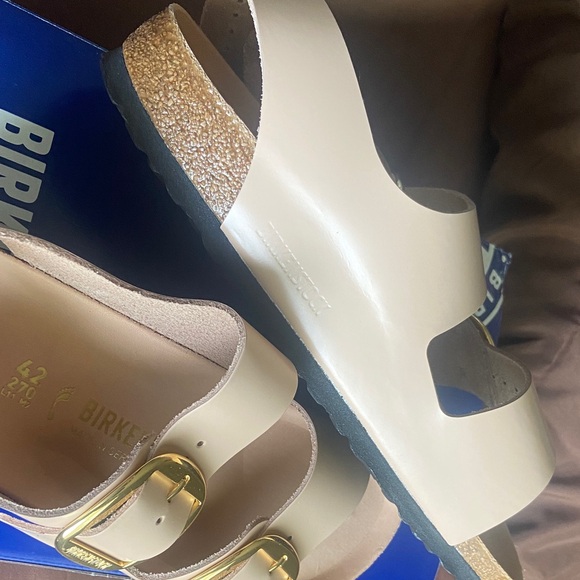 Birkenstock Milano Beige Sandals with Big Buckle - Picture 9 of 11